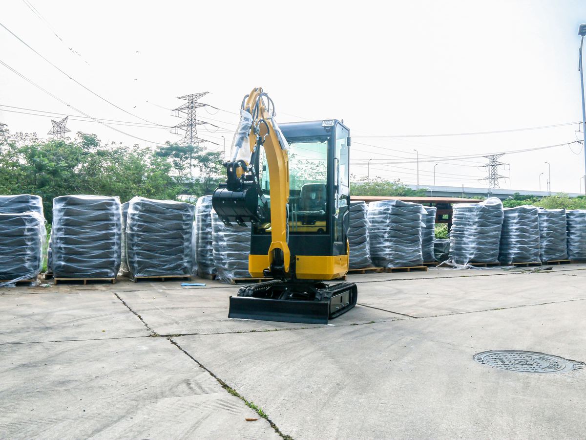 HG-18 1.8Ton Compact Excavator 3