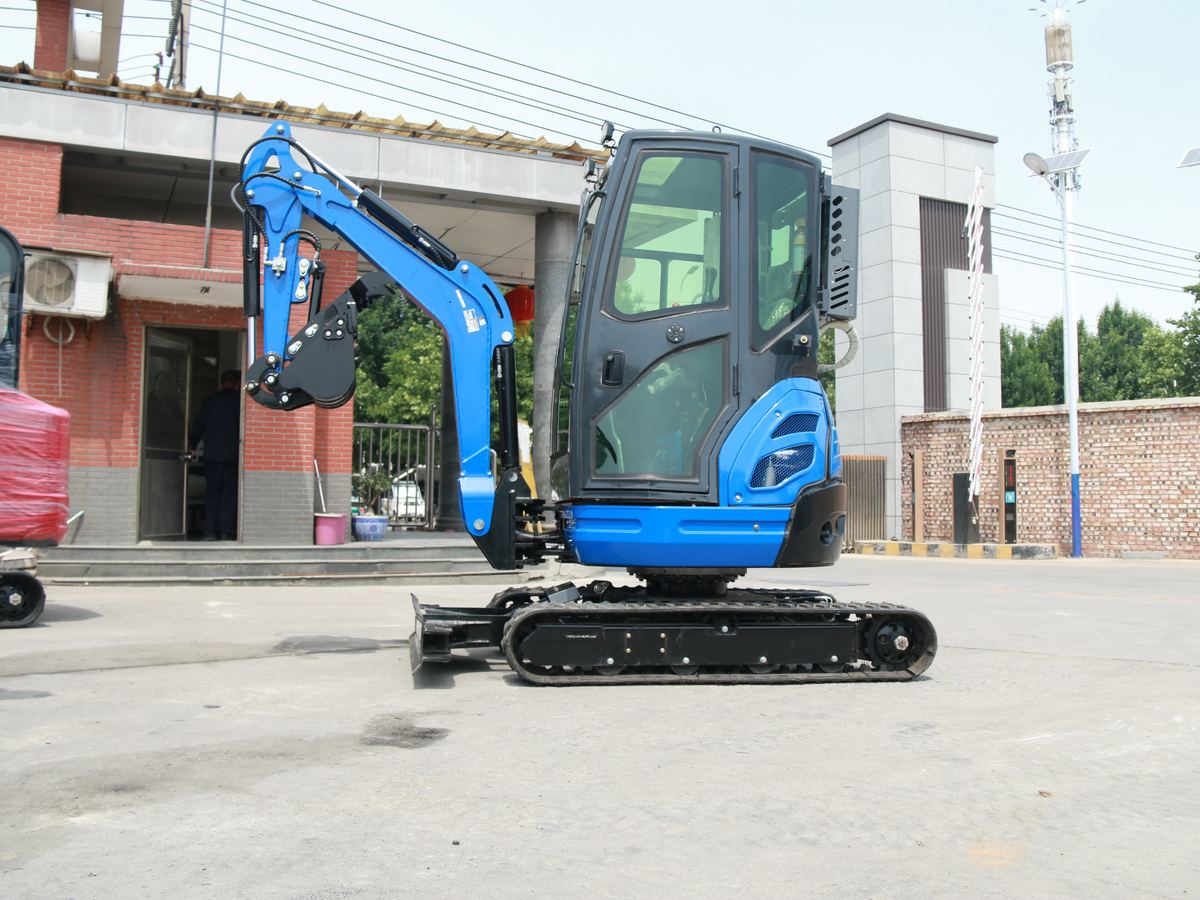 HG-20 2 Ton Compact Excavator 2