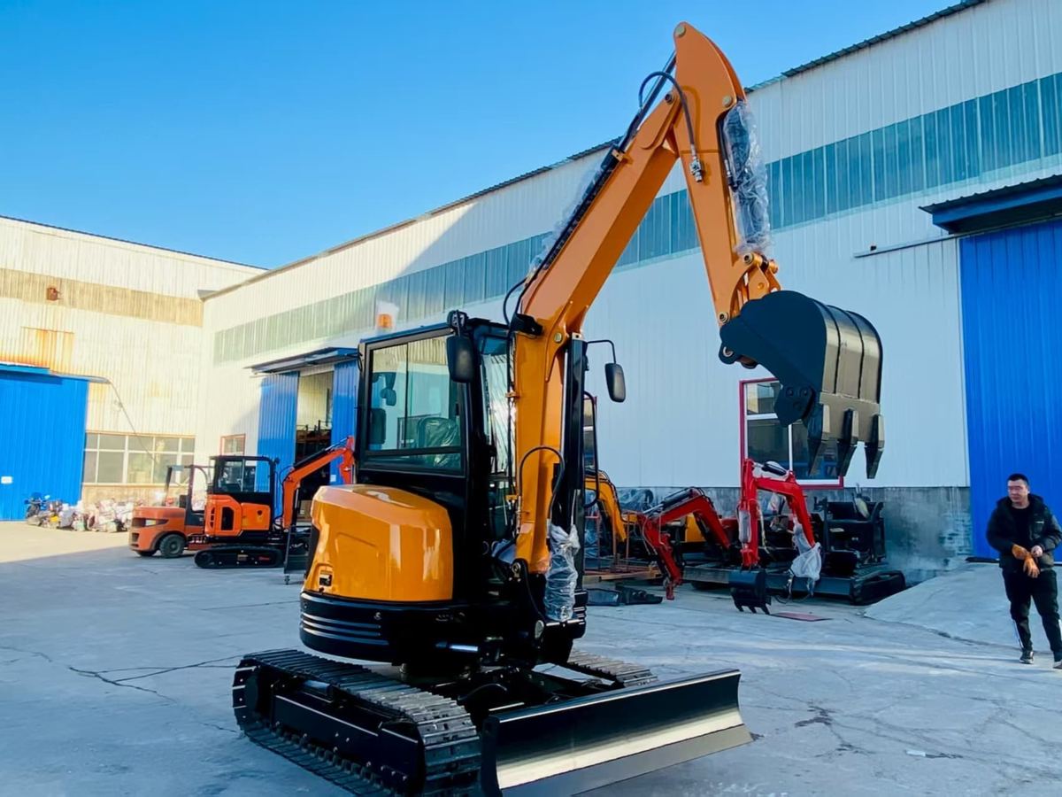 HG-35 3.5Ton Compact Excavator 2