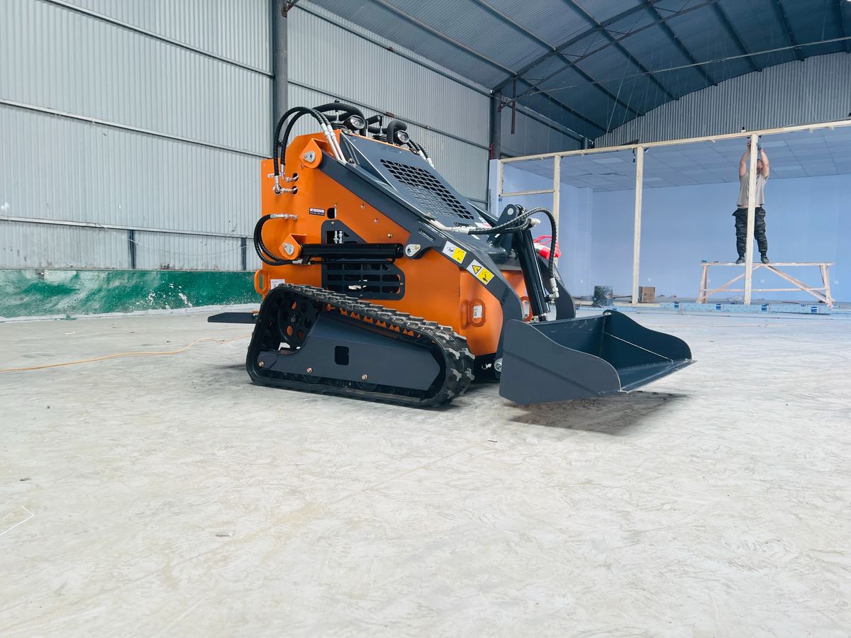 HG-380 Tracked skid steer loader
