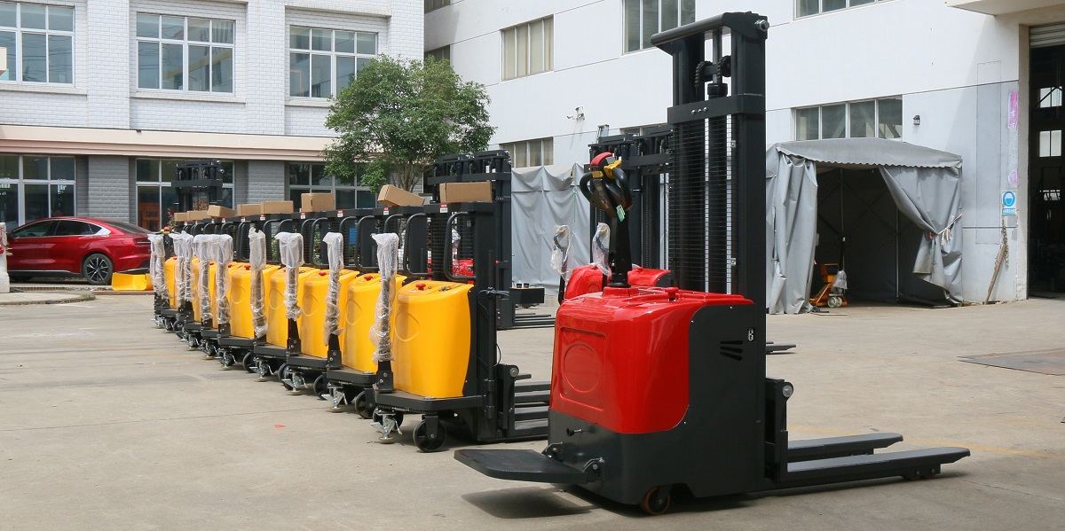 HG-CDD15 1.5Ton Electric Pallet Stacker 4