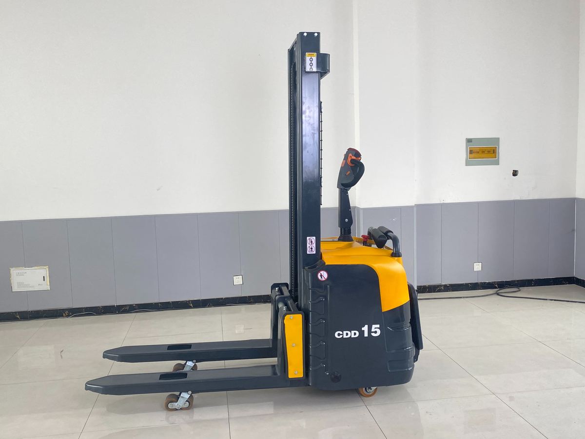 HG-CDD15 1.5Ton Electric Pallet Stacker